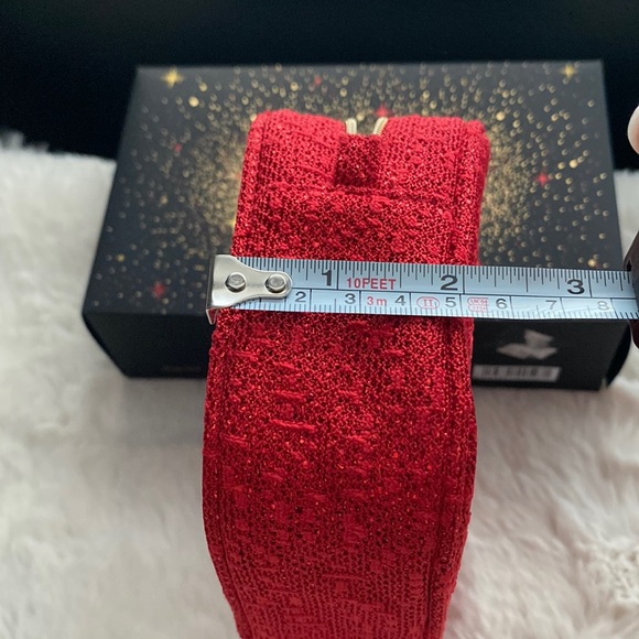 Limited Edition 2021 Chanel Cosmetics Pouch. - Picture 7 of 8